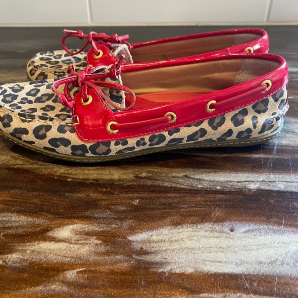 Sperry's - Picture 3 of 7